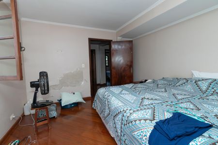 Casa à venda com 450m², 3 quartos e 5 vagasSuíte