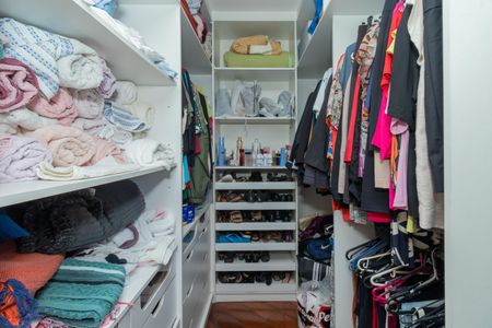 Casa à venda com 450m², 3 quartos e 5 vagasCloset da Suíte