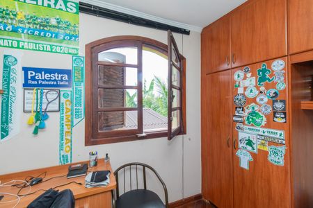 Casa à venda com 450m², 3 quartos e 5 vagasQuarto 2