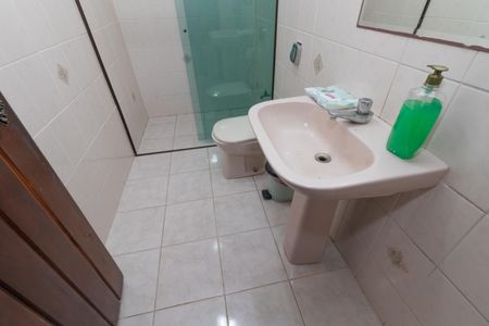 Casa à venda com 450m², 3 quartos e 5 vagasBanheiro de Serviço