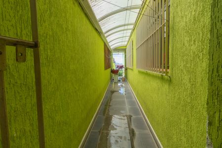 Casa à venda com 450m², 3 quartos e 5 vagasCorredor Lateral Externo