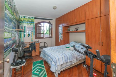 Casa à venda com 450m², 3 quartos e 5 vagasQuarto 2