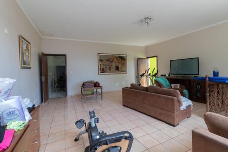 Casa à venda com 450m², 3 quartos e 5 vagasSala de TV