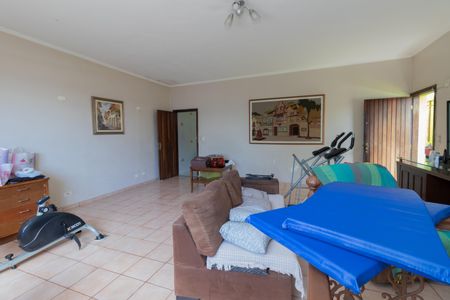 Casa à venda com 450m², 3 quartos e 5 vagasSala de TV