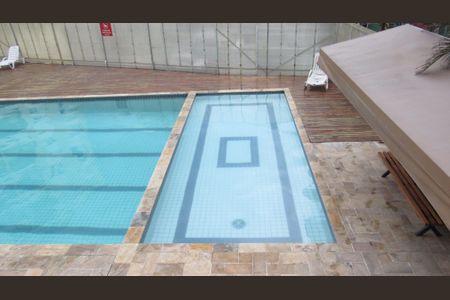 Apartamento à venda com 63m², 3 quartos e 1 vagaÁrea comum - Piscina