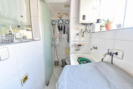 Apartamento à venda com 68m², 3 quartos e 1 vagaÁrea de serviço