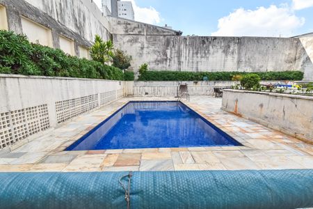 Apartamento à venda com 68m², 3 quartos e 1 vagaÁrea comum - Piscina