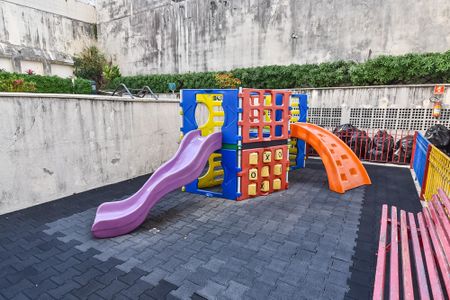 Apartamento à venda com 68m², 3 quartos e 1 vagaÁrea comum - Playground