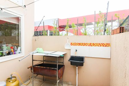 Casa de condomínio à venda com 83m², 2 quartos e 2 vagas Casa de condomínio à venda com 83m², 2 quartos e 2 vagasÁrea de Serviço