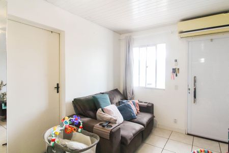 Casa de condomínio à venda com 83m², 2 quartos e 2 vagas Casa de condomínio à venda com 83m², 2 quartos e 2 vagasSala