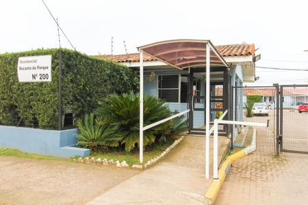 Casa de condomínio à venda com 83m², 2 quartos e 2 vagas Casa de condomínio à venda com 83m², 2 quartos e 2 vagasFachada