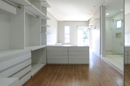 Casa para alugar com 360m², 3 quartos e 5 vagas Casa para alugar com 360m², 3 quartos e 5 vagasQuarto 3 - Suíte