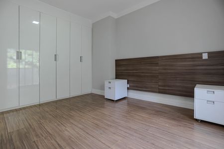 Casa para alugar com 360m², 3 quartos e 5 vagas Casa para alugar com 360m², 3 quartos e 5 vagasQuarto 2 - Suíte
