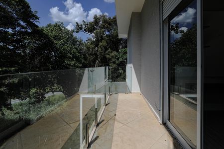 Casa para alugar com 360m², 3 quartos e 5 vagas Casa para alugar com 360m², 3 quartos e 5 vagasSacada - Quarto 1 - Suíte