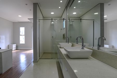 Casa para alugar com 360m², 3 quartos e 5 vagas Casa para alugar com 360m², 3 quartos e 5 vagasBanheiro - Quarto 3 - Suíte