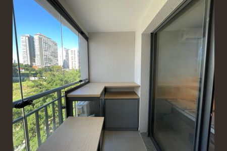 Varanda de kitnet/studio à venda com 1 quarto, 28m² em Butantã, São Paulo