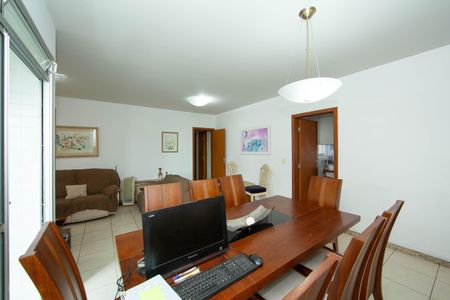 Apartamento à venda com 125m², 3 quartos e 2 vagasSALA