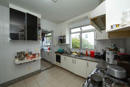 Apartamento à venda com 125m², 3 quartos e 2 vagasCOZINHA