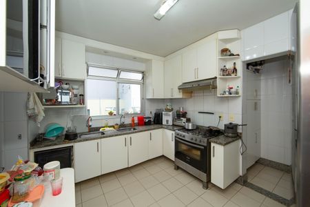 Apartamento à venda com 125m², 3 quartos e 2 vagasCOZINHA