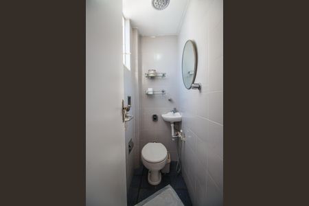 Apartamento à venda com 172m², 4 quartos e 1 vagaBanheiro de Serviço