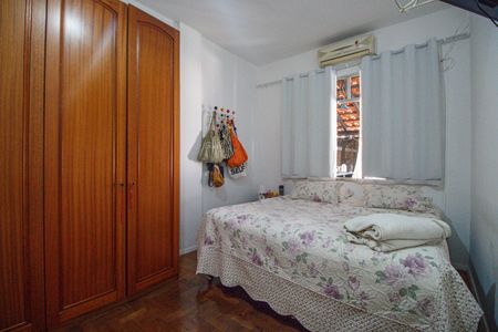 Apartamento à venda com 172m², 4 quartos e 1 vagaQuarto 1