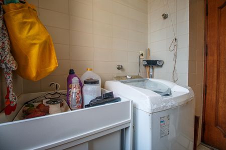 Apartamento à venda com 172m², 4 quartos e 1 vagaÁrea de Serviço