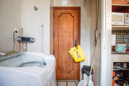 Apartamento à venda com 172m², 4 quartos e 1 vagaÁrea de Serviço