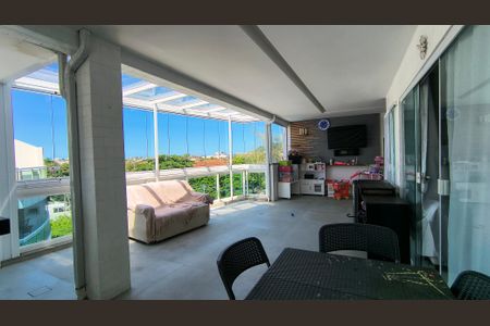 Apartamento à venda com 202m², 3 quartos e 3 vagas Apartamento à venda com 202m², 3 quartos e 3 vagasVaranda