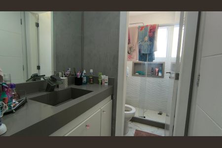 Apartamento à venda com 202m², 3 quartos e 3 vagas Apartamento à venda com 202m², 3 quartos e 3 vagasBanheiro da Suíte 1 e 2