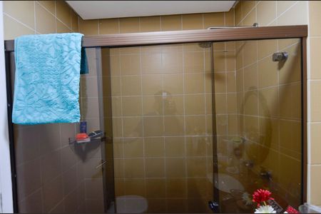 Apartamento à venda com 192m², 4 quartos e 3 vagas Apartamento à venda com 192m², 4 quartos e 3 vagasBanheiro da Suíte 1