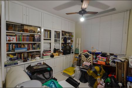 Apartamento à venda com 192m², 4 quartos e 3 vagas Apartamento à venda com 192m², 4 quartos e 3 vagasQuarto 1