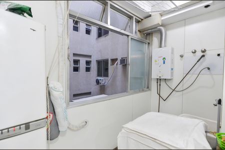 Apartamento à venda com 192m², 4 quartos e 3 vagas Apartamento à venda com 192m², 4 quartos e 3 vagasÁrea de Serviço