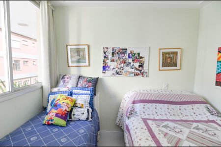 Apartamento à venda com 192m², 4 quartos e 3 vagas Apartamento à venda com 192m², 4 quartos e 3 vagasSuíte 1