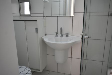 Apartamento à venda com 65m², 2 quartos e 1 vagaBanheiro Social