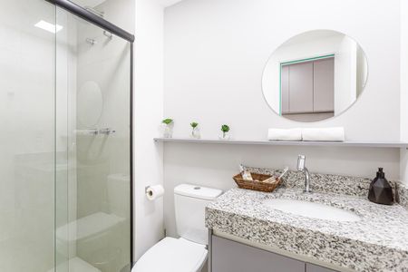 Banheiro de kitnet/studio para alugar com 1 quarto, 24m² em Vila Nova Conceição, São Paulo