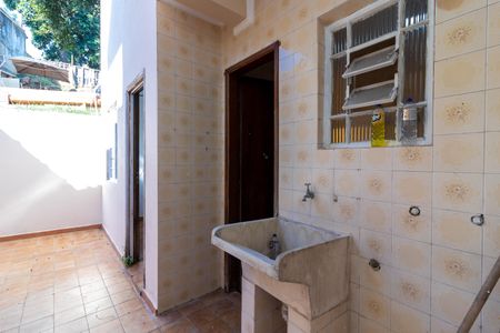 Casa à venda com 120m², 3 quartos e 2 vagasÁrea de Serviço