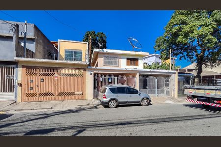 Casa à venda com 120m², 3 quartos e 2 vagasFachada