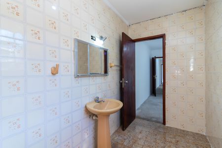 Casa à venda com 120m², 3 quartos e 2 vagasBanheiro da Suíte