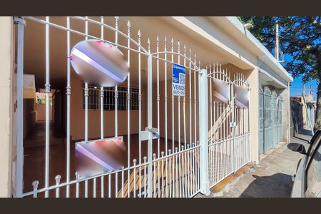 Casa à venda com 120m², 3 quartos e 2 vagasFachada