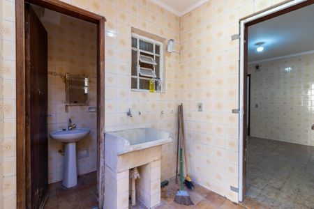 Casa à venda com 120m², 3 quartos e 2 vagasÁrea de Serviço