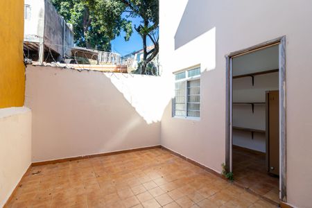 Casa à venda com 120m², 3 quartos e 2 vagasQuintal