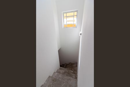 Casa à venda com 120m², 3 quartos e 2 vagasEscada