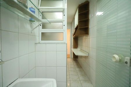 Apartamento para alugar com 62m², 3 quartos e 1 vagaÁrea de Serviço