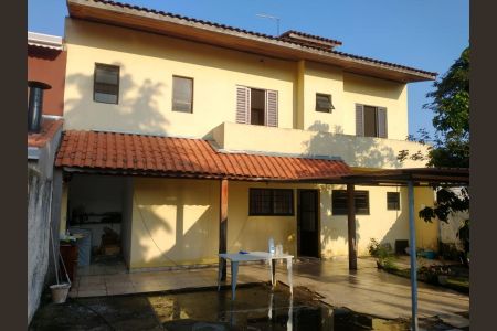 Casa à venda com 181m², 2 quartos e 4 vagas Casa à venda com 181m², 2 quartos e 4 vagasFoto 07