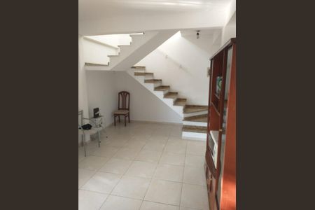 Foto 01 de casa à venda com 2 quartos, 181m² em Cidade das Flores, Osasco