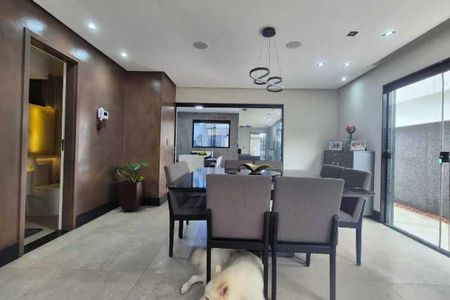 Casa de condomínio à venda com 320m², 4 quartos e 2 vagas