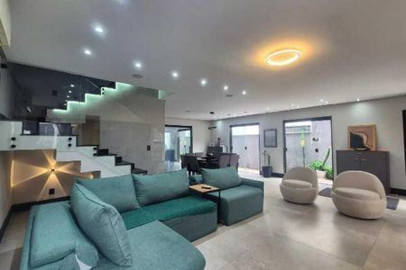 Casa de condomínio à venda com 320m², 4 quartos e 2 vagas