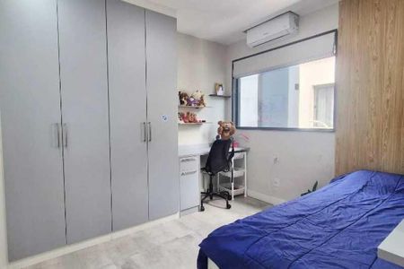 Casa de condomínio à venda com 320m², 4 quartos e 2 vagas