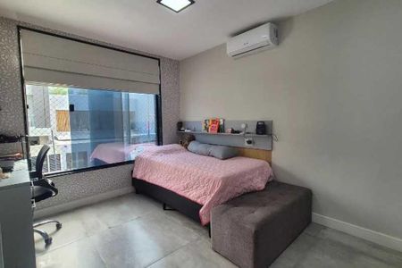 Casa de condomínio à venda com 320m², 4 quartos e 2 vagas