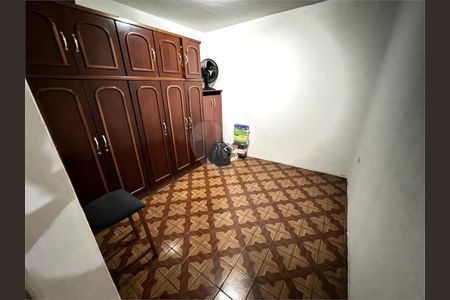 Casa à venda com 3 quartos, 180m² em Vila Dionisia, São Paulo